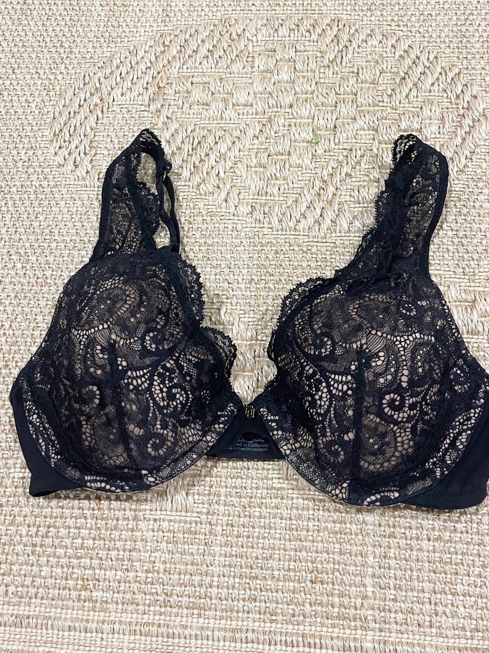 ThirdLove Black All Day Lace Uplift Plunge Bra with Scalloped Trim Size 32 D